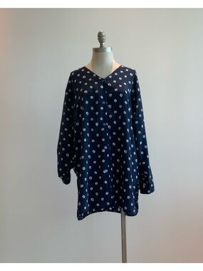 Vtg. Notations Navy V-Neck Long Sleeve Tunic with White Dot Floral Print sz L